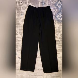 Women's St. Johns Black Pants. Sz 8. NWT.